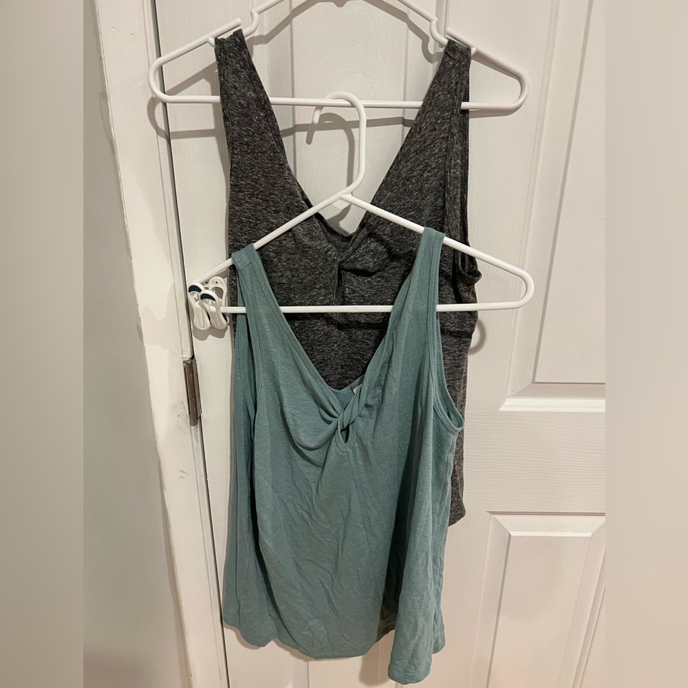 2 Old Navy Linen Blend Tank Tops- Size Medium